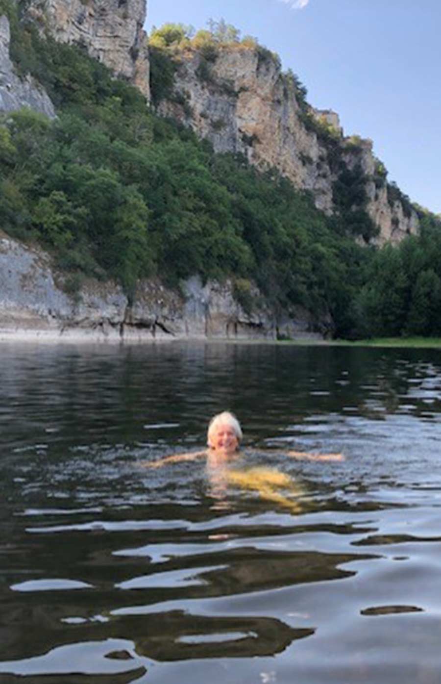 Baignage dans la Dordogne