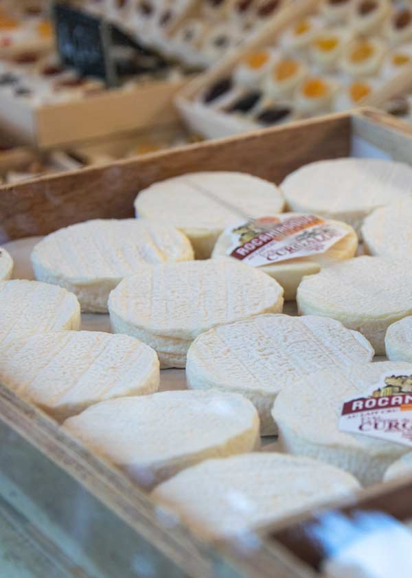 fromages locaux: les rocamadours